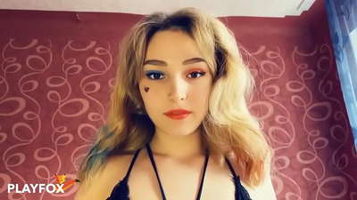 마법의 가상현실 안경으로 할리퀸과 섹스를 했다