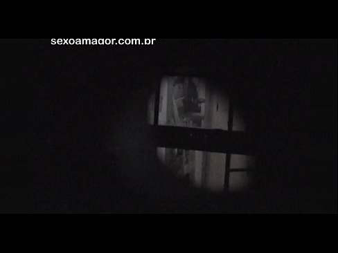 ❤️ 블론디는 중공 벽돌 뒤에 숨겨진 이웃 뱃사공에 의해 비밀리에 비디오에 녹화됩니다. ❤️❌ 섹스 비디오 포르노에서 ko.porn-milf300.ru ❌
